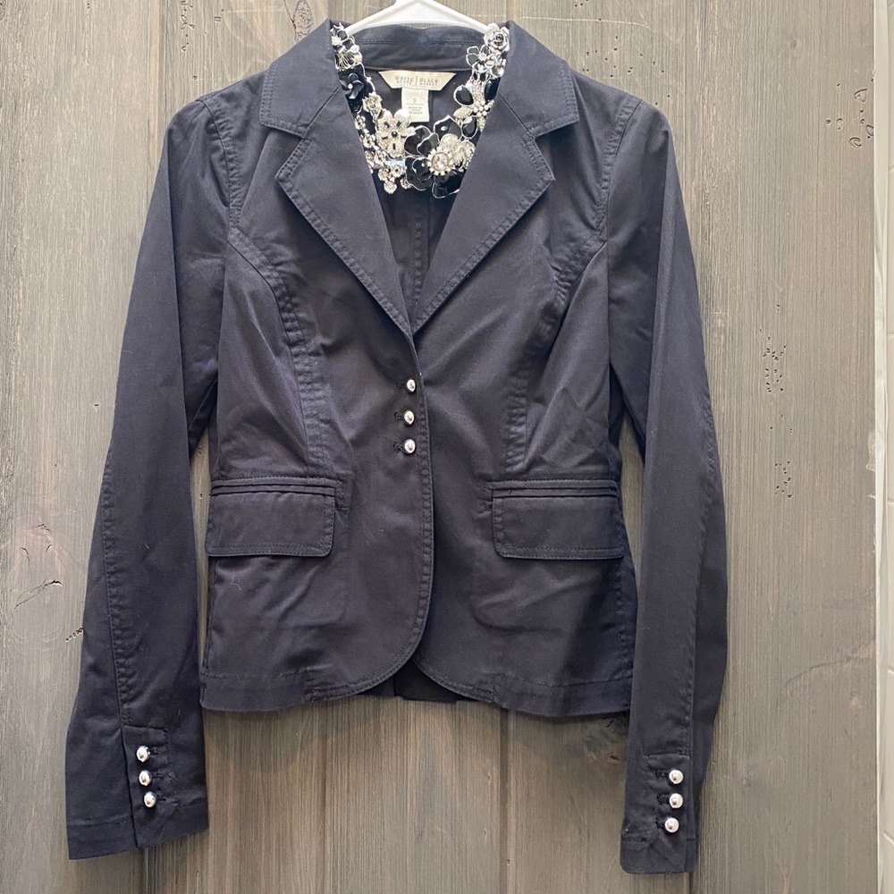 White House Black Market Jacket!! Very versatile!!
